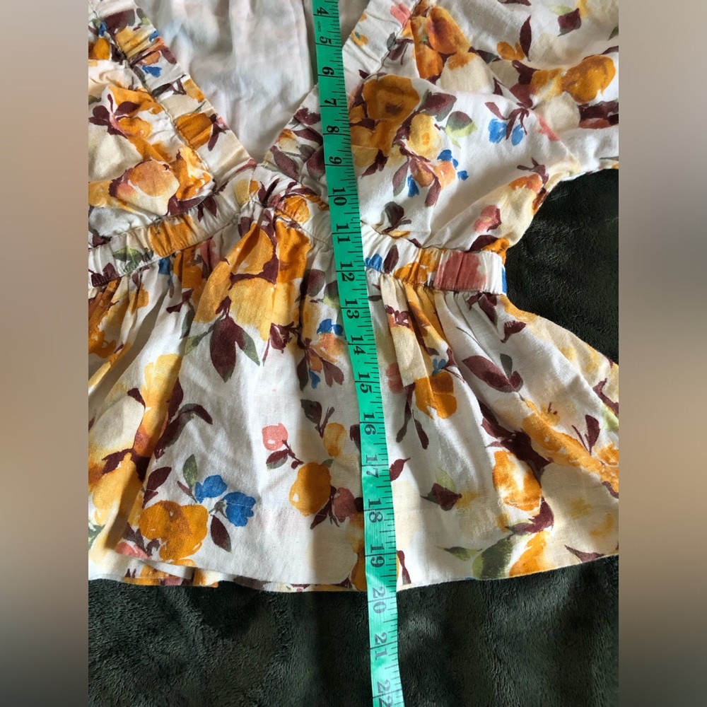 Abercrombie & Fitch Flutter Puff Sleeve Floral V-Neck Blouse Size Small - Picture 7 of 8